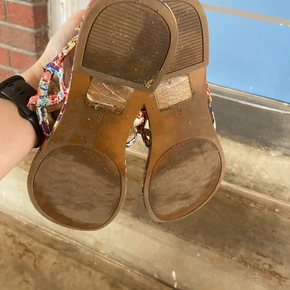 Kelly & Katie Women's Multicolor Braided T-Strap Sandals - Picture 5 of 5